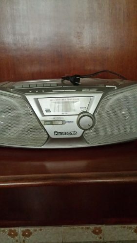 Radio Panasonic Repuesto O Reparacion. Cd Dañado