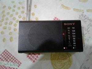 Radio Portátil Sony Original Nuevo