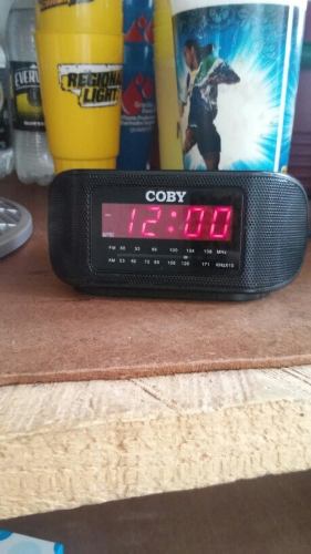Radio Reloj Coby Esta Para Reparar