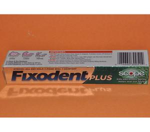 Fixodent Plus, 57 gr., sabor Escope