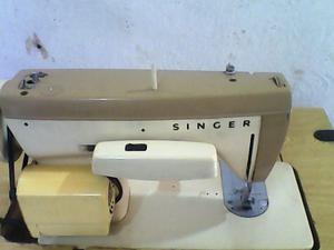 Maquina De Coser Singer (mod. 242)