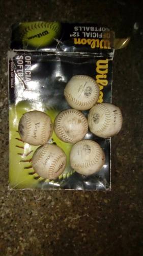 Pelotas De Softball Se Venden Todas A Un Solo Precio.