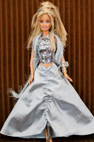 Barbie Vestida De Princesa Lentejuelas Mattel Original