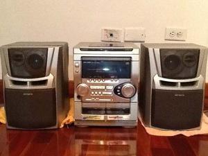 Equipo De Sonido Aiwa Con 2 Cornetas 3 Cd