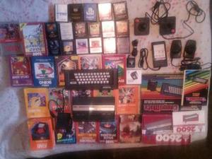 Atari  Original En Su Caja Teclado Joysticks 17 Juegos