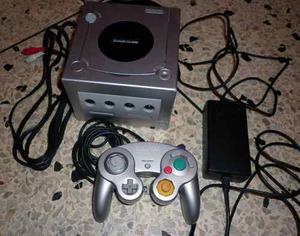 Nintendo Gamecube Plata Para Reparar Con Cables Y Un Control