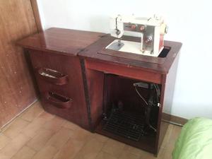 Maquina De Coser Winston Con Mueble
