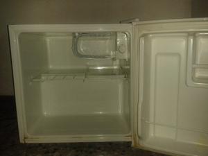 Nevera, Refrigerador Ejecutivo Electrolux De 50lts