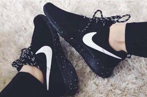 Zapatos Deportivos Nike Roshe Run Galaxy 