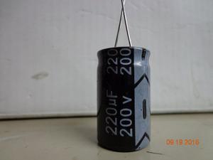 Condensador Electrolitico De 220 Uf/200 Voltios