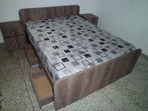 Cama Matrimonial Con Mesas De Noche, Practicamente Nueva