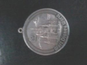 Medalla De Wordl Dysney