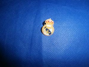 Pin Pequeno Del Real Madrid Club Fútbol.