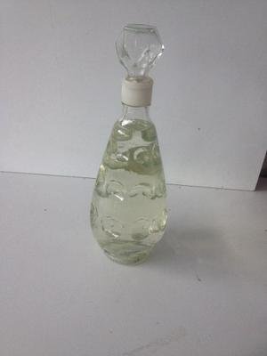 Botella De Vidrio Muy Elegante