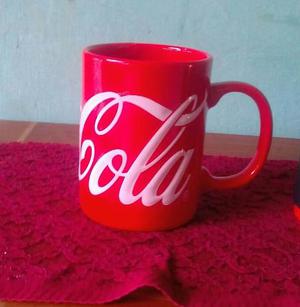 Garra Y Vaso Coca Cola