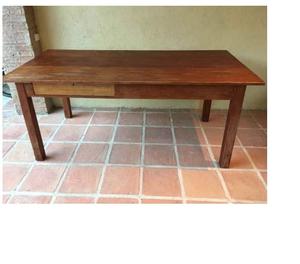 MESA DE MADERA PARA REPARAR