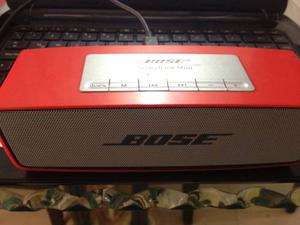 Bosé Con Bluetooth-usb-memoria Expansible Radio Am-fm Mini.