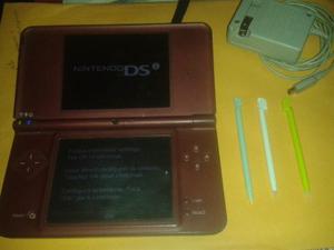Nintendo Dsi Xl Vinotinto + Estuche Negro + 3 Lápiz Táctil
