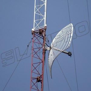 Antena Grillada Lanpro 24dbi 2.4ghz Largo Alcance Hasta 56km