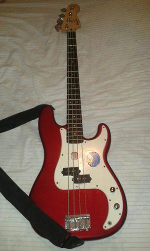 Bajo Squier Fender 4 Cuerdas