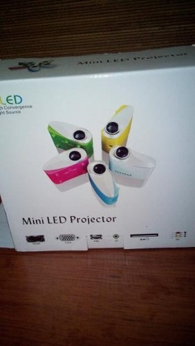 Video Beam Mini Proyector Led Usb / Sd / Hdmi / Vga Av