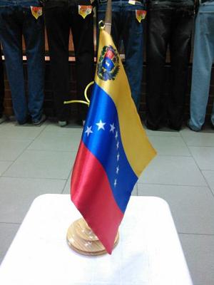 Bandera De Venezuela Para Escritorio 20x18 Tela Satinada