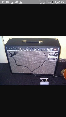 Amplificador Fender Frontman 212r