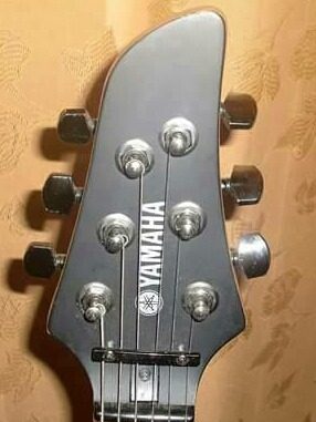 Guitarra Eléctrica Yamaha Con Forro