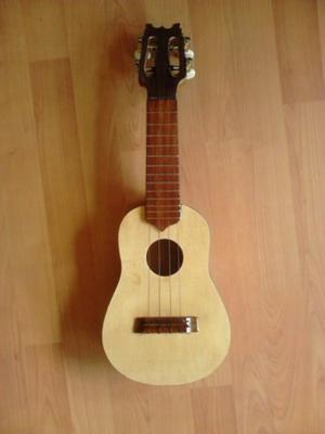 Ukelele Concierto (35cm) Semi Profesional