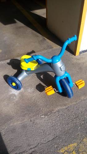 Triciclo Fisher Price