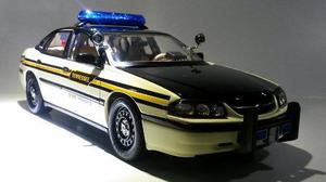 Chevrolet Impala Policial Maisto Premierescala1/18 Belleza!!
