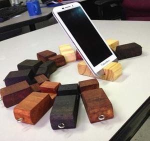 Llavero Stand Base De Celular (madera)