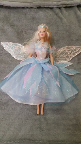 Barbie Voladora, Mil Caritas. Muñecas