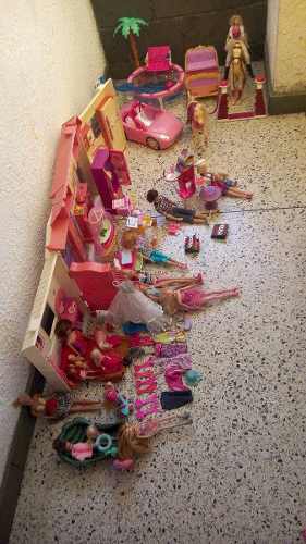 Colección Grande De Barbie