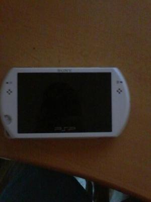 Psp Go 16gb Chipeado Con Cargador Y Juegos