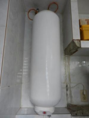 Calentadores De Agua De  Y 80 Litros 110v Y 220v