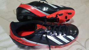 Vendo Tacos Para Fútbol adidas Niños