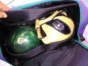 Maletin Bowling Con 2 Bolas Y Accesorios Columbia 300