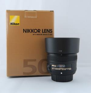 Lente Nikon 50mm F/1.8g Af-s Swm + Filtro Uv Cambio Por Moto