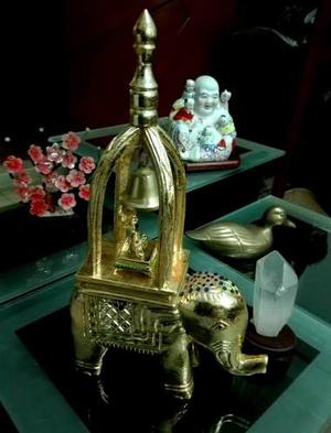 Buda Hindu Elfante Madera Dorado Con Pedrería Buda Metal