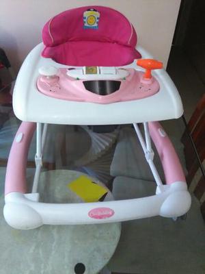 Vendo Andadera Fisher Price Rosada