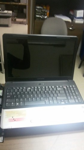 Laptop Compac Pantalla 15.6 Repuesto