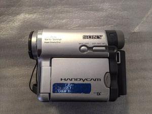 Sony Handycam Dcr-hc15 - Camcorder - Carl Zeiss - Mini Dv