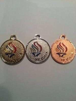 Medallas Deportiva Universal Victoria Con Sintillo Tricolor