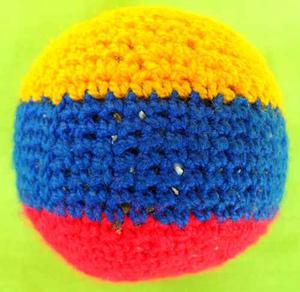 Pelota Fuchi Tejida Colores Bandera De Venezuela