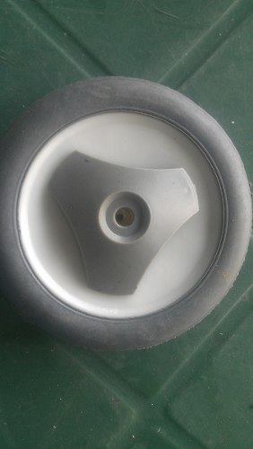 Rueda De Goma Termoplastica Para Carritos De Mercado.