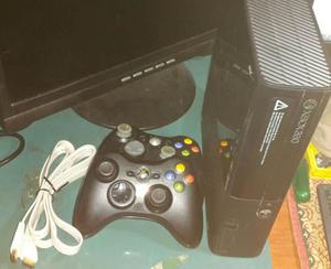 Xbox 360 Elite 4 Gb. Halo Console. 2 Controles Inalambricos