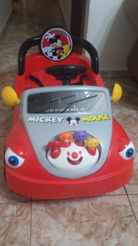 Carro Eléctrico Mickey Mouse