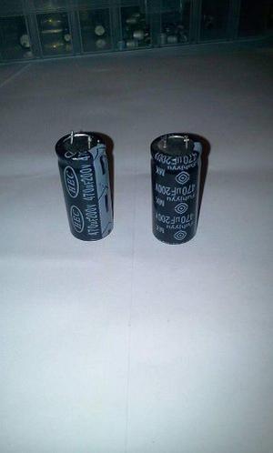 Condensador Capacitor Electrolitico 470uf Mf 200v