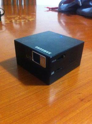 Mini Proyector Portátil Samsung